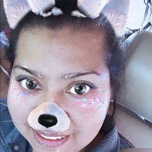 Meet your Posher, Yadira